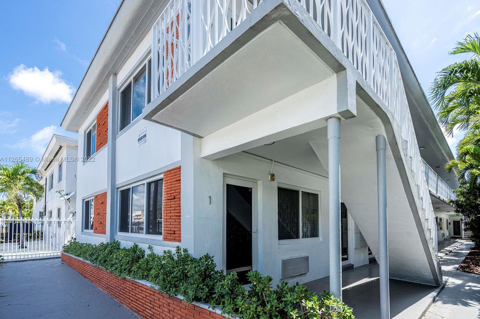 7311 Byron Ave #10, Miami, FL 33141