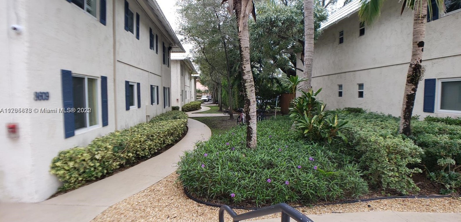 8607 Sw 68th Ct #24, Miami, FL 33143