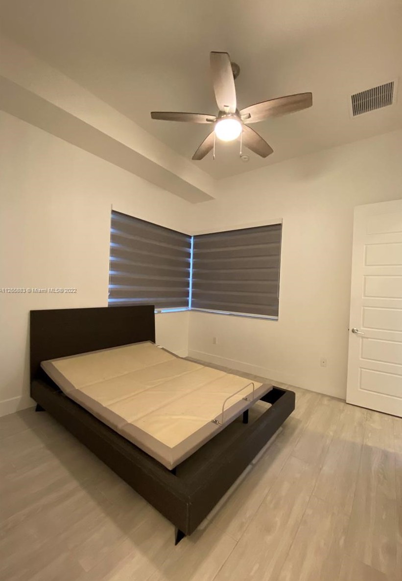 15012 177th Ter, Miami FL  33187-7704 exterior