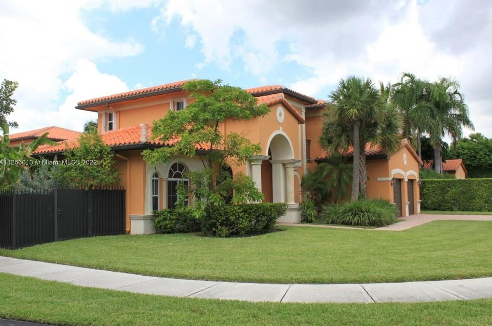 15632 79th Ct Nw, Hialeah, FL 33016