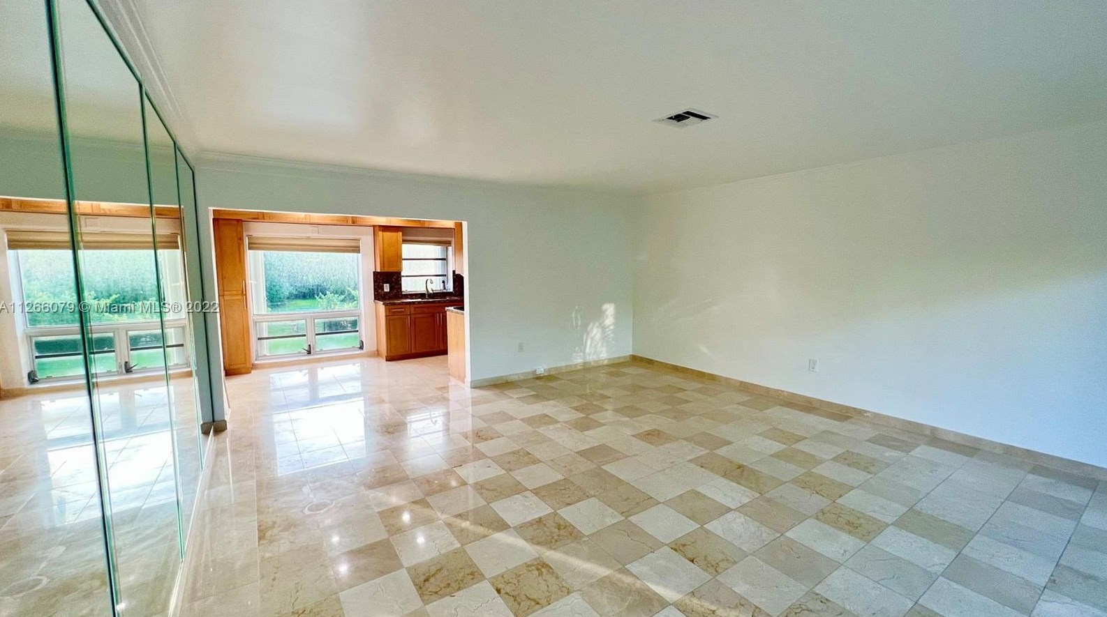 50 Park Dr #7, Miami, FL 33154