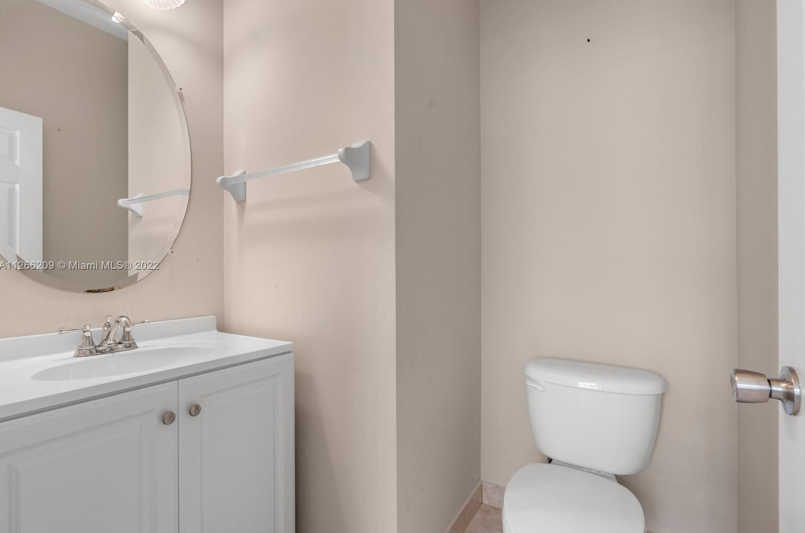 121 Harbors Way, Boynton Beach FL  33435-2400 exterior