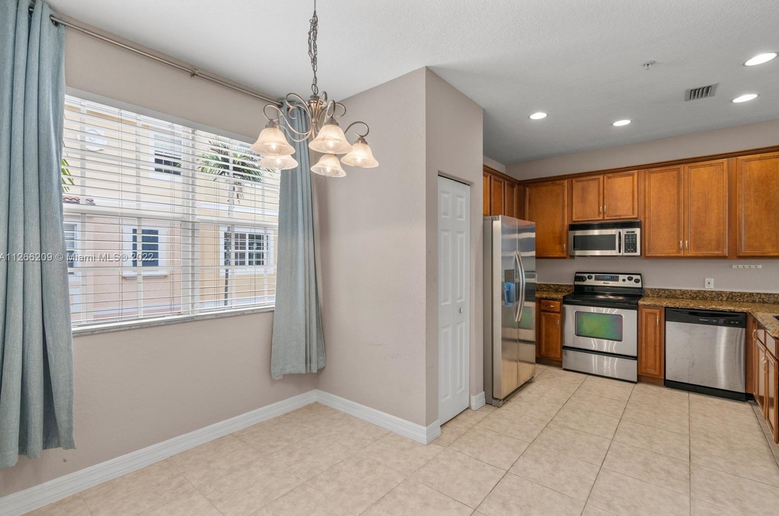 121 Harbors Way, Boynton Beach FL  33435-2400 exterior