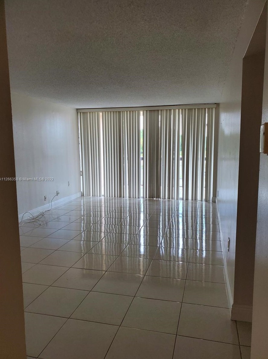 10425 Sw 112th Ave Apt 209, Miami, FL 33176