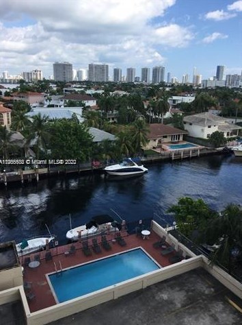 2903 N Miami Beach Blvd #708, Miami, FL 33160