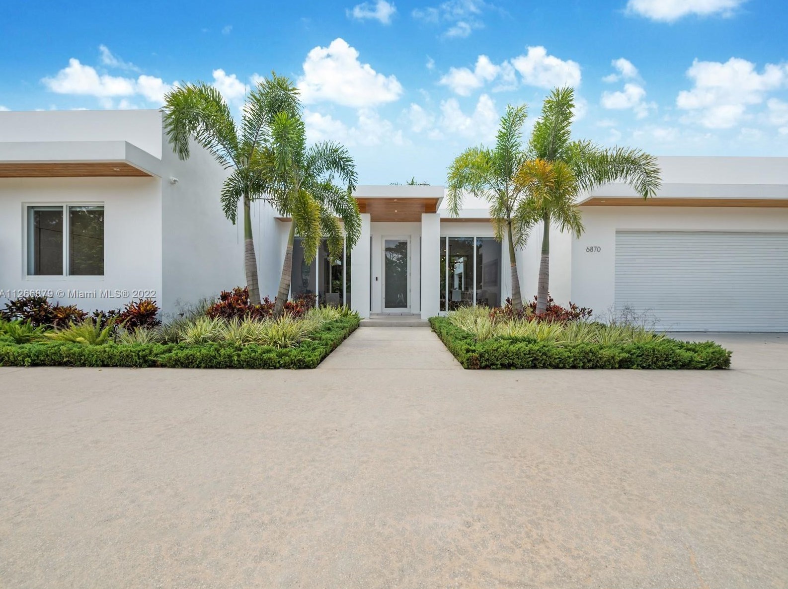 6870 Sw 57th Terrace, Miami, FL 33143