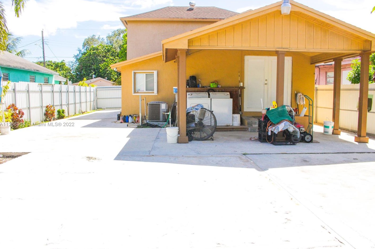 2141 49 St, Miami FL 33142-4069 exterior