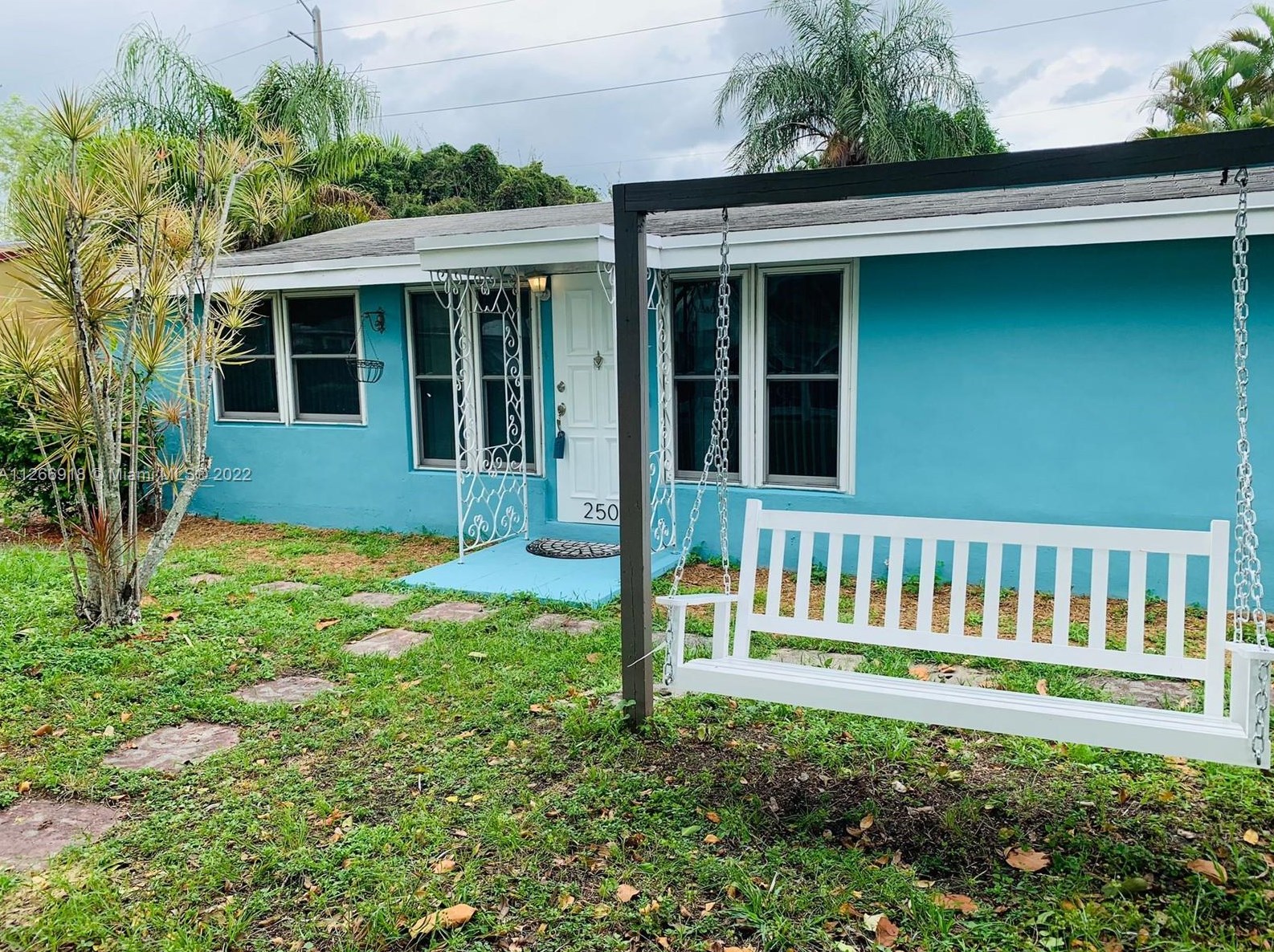 2507 Arthur St, Hollywood FL  33020-3011 exterior