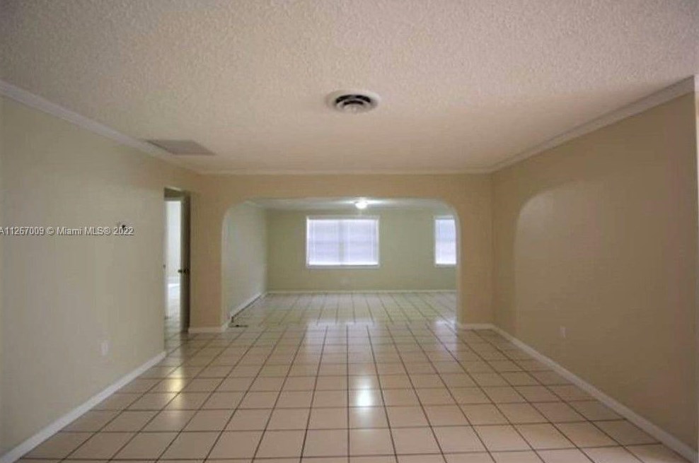 2006 N 47th Ave, Hollywood, FL 33021