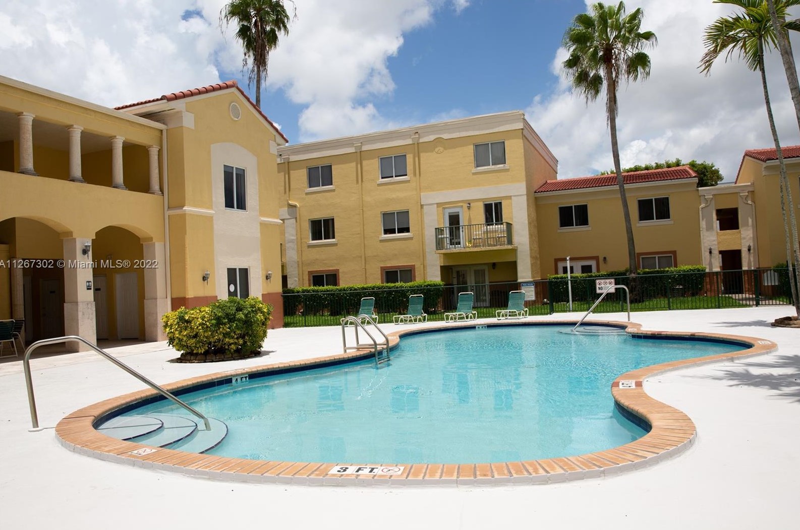 12605 Sw 91st St Apt 203, Miami, FL 33186