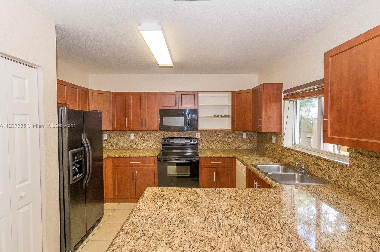 16202 57th Ln, Miami, FL 33193-2578