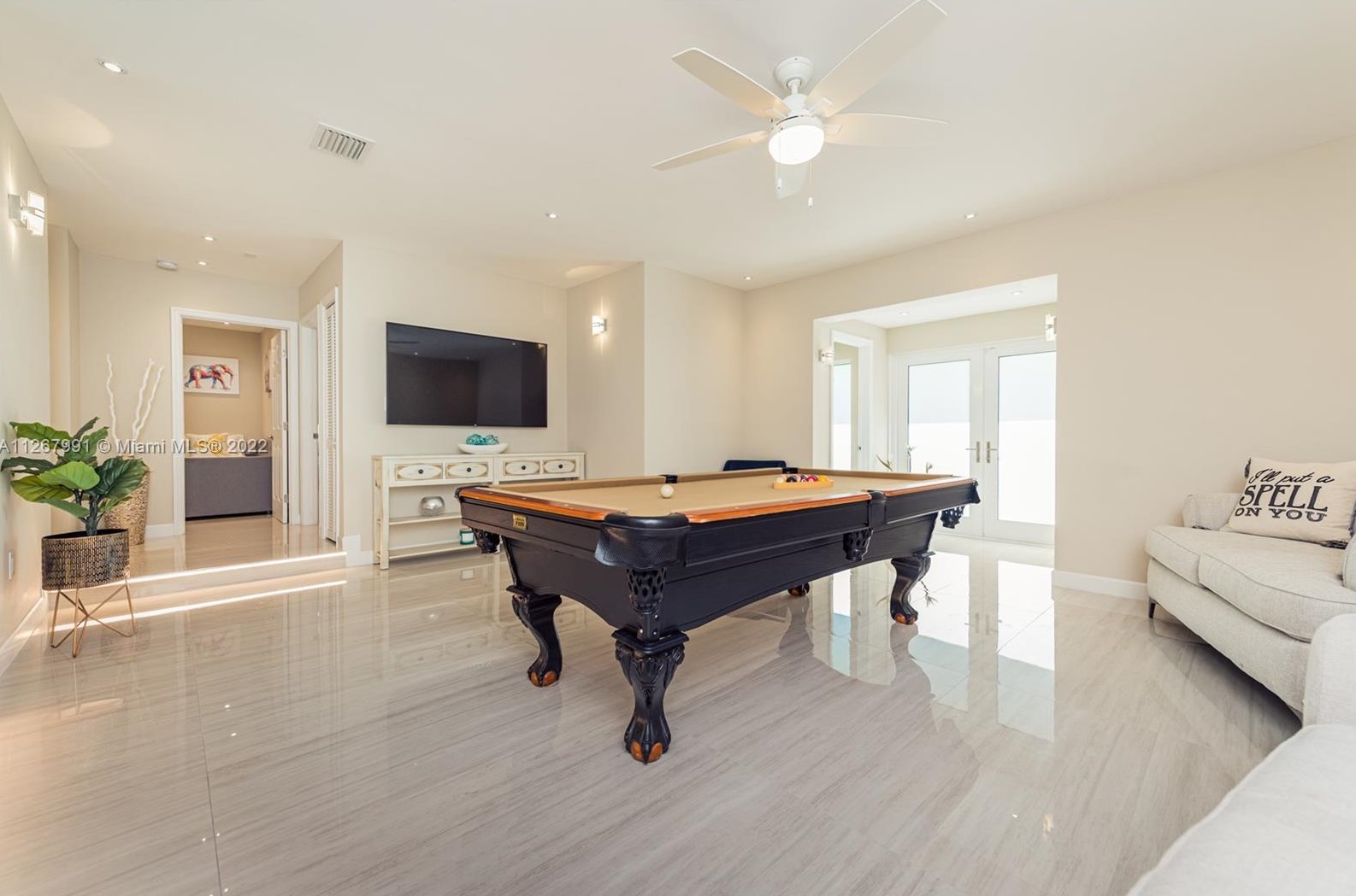 4323 Van Buren St, Hollywood, FL 33021-7204
