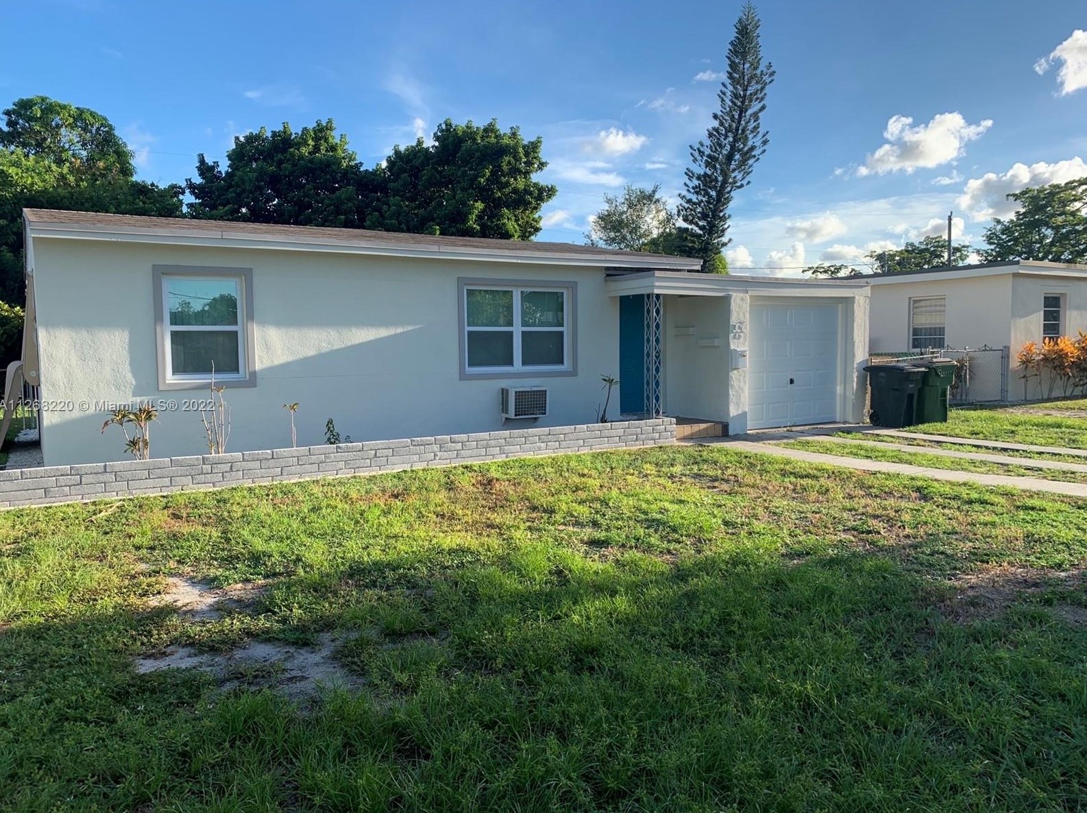 60 122nd St, Miami FL  33168-4516 exterior