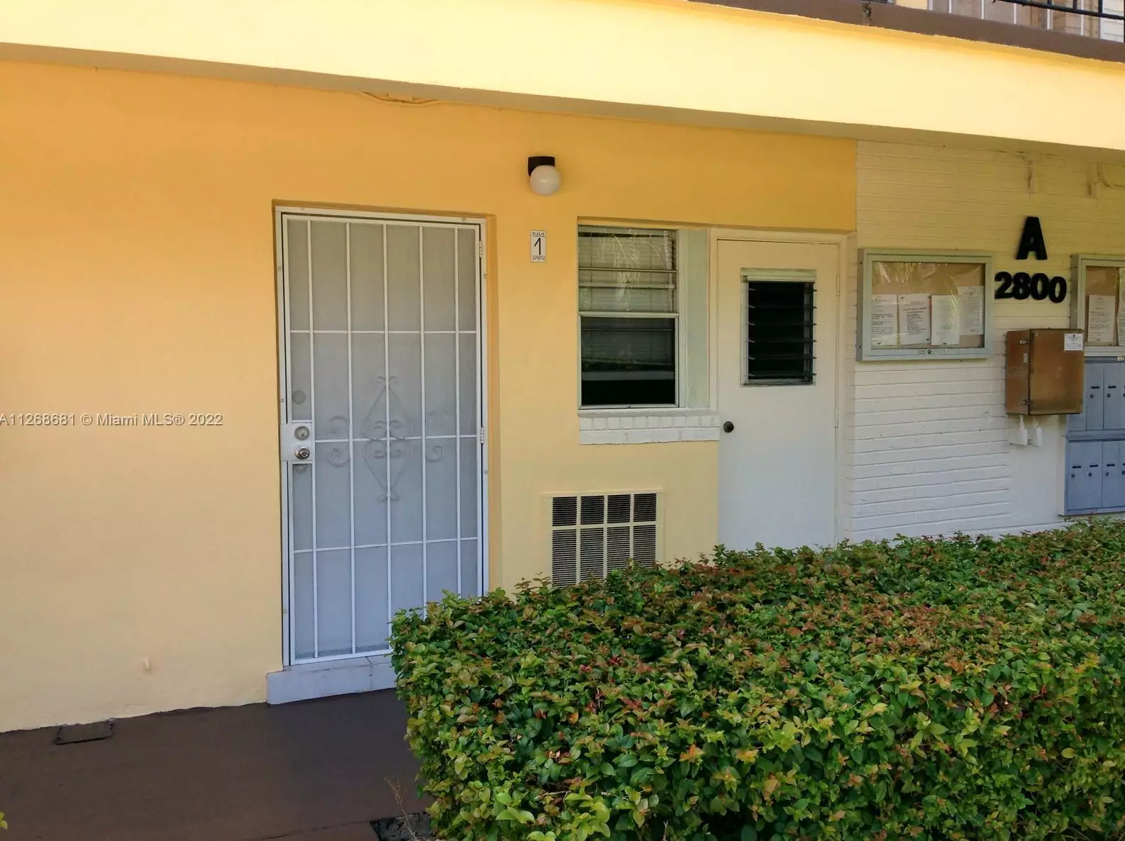 2800 Ne 203rd St #1, Miami, FL 33180