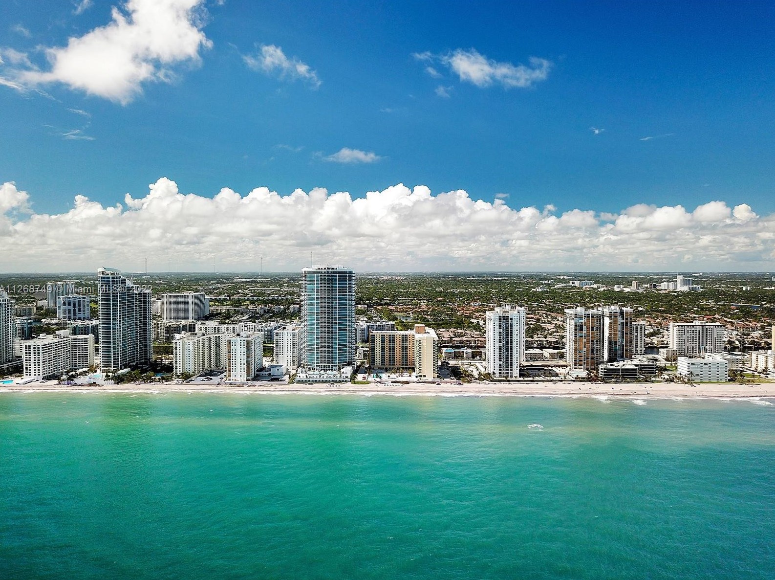 2501 Ocean Dr, Hollywood FL  33019-2699 exterior