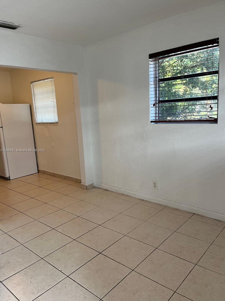 109 Nw 14th Way Apt 1, Dania Beach, FL 33004