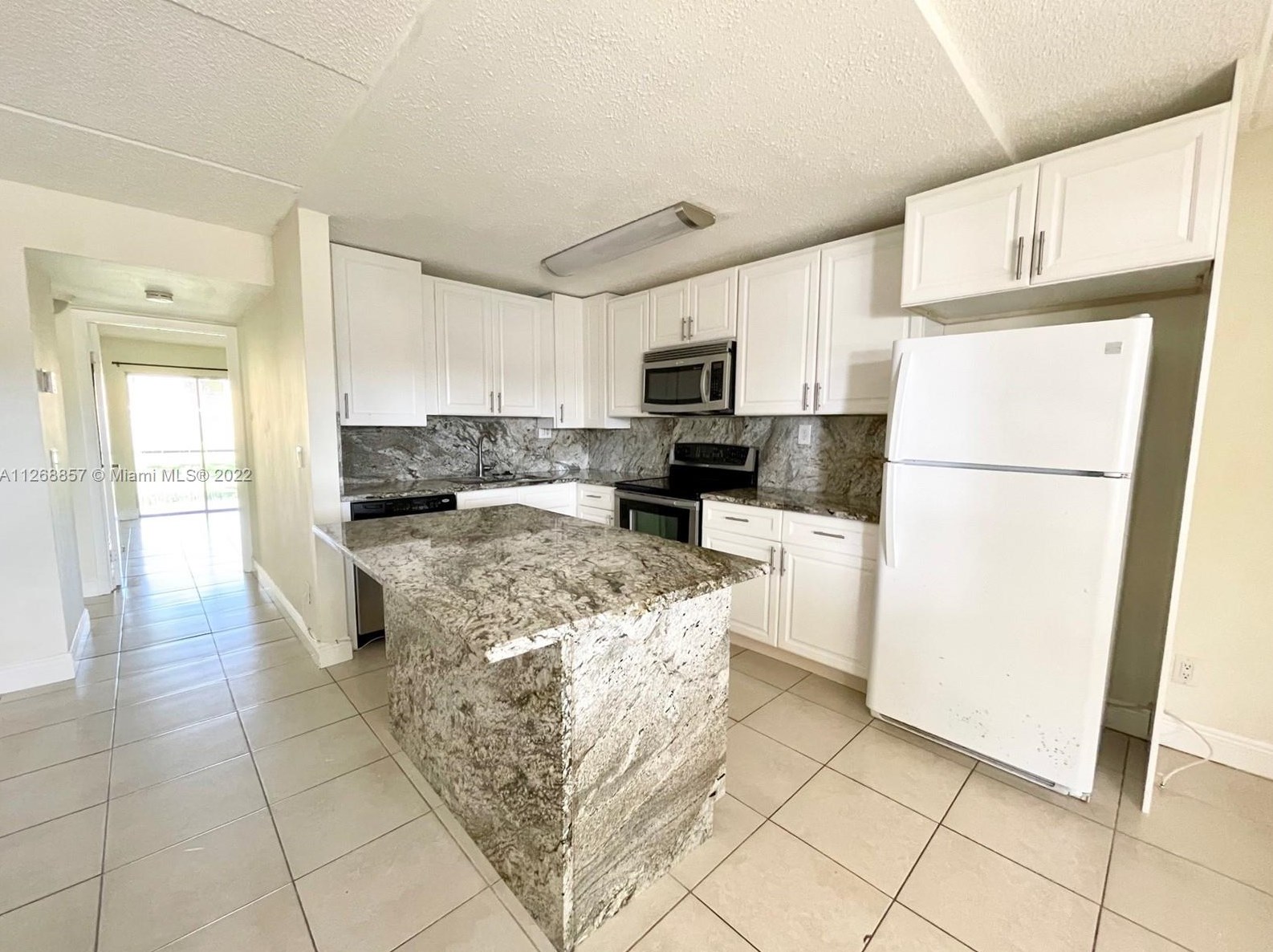 105 Meadows Cir #105, Boynton Beach, FL 33436