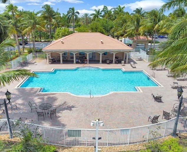 8344 Sw 27th St #107, Hollywood, FL