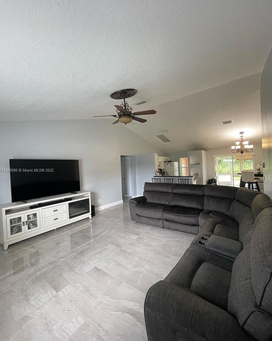 611 Sw Addie St, Fort Pierce, FL 34983