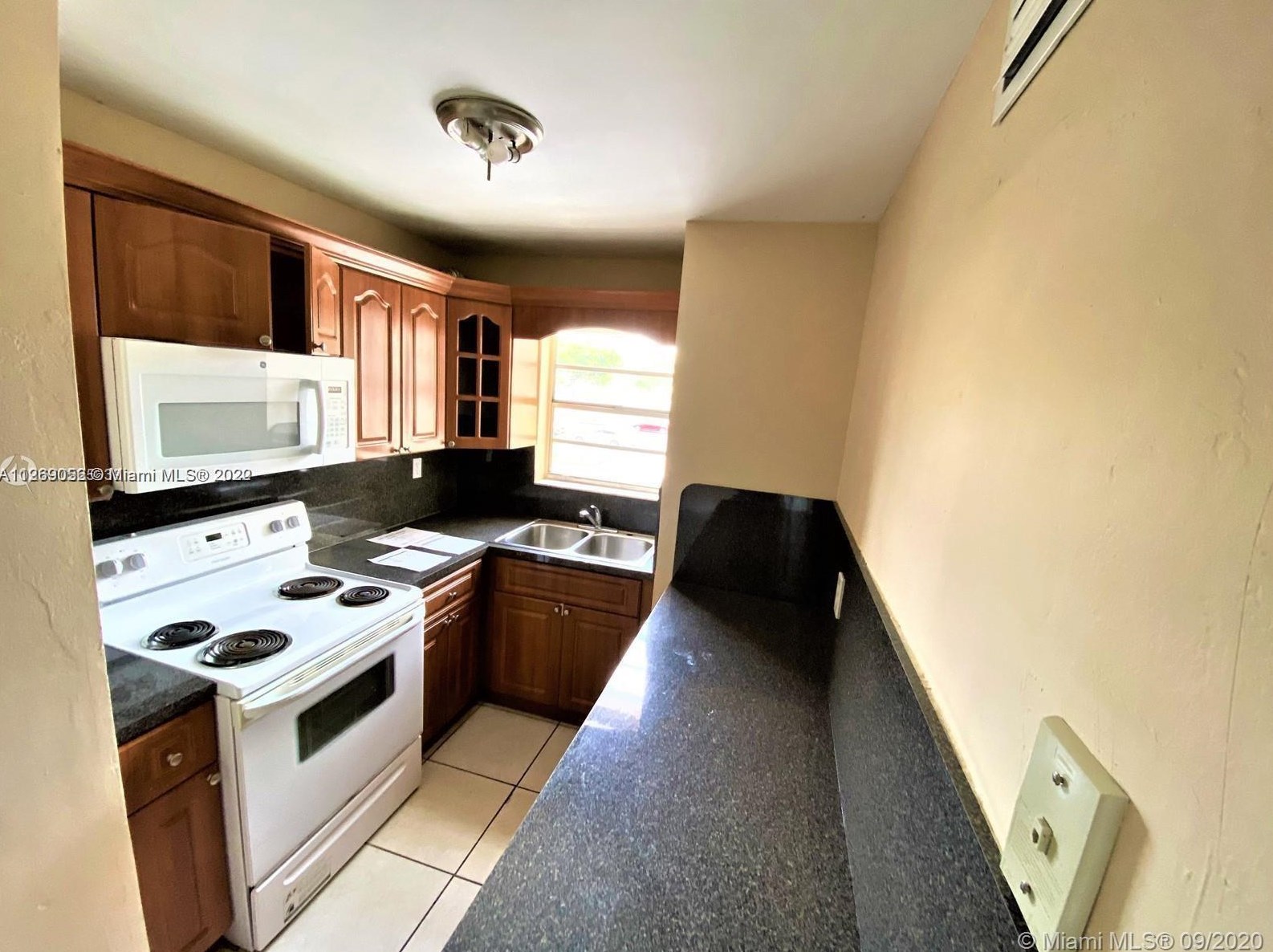 8870 Fontainebleau Blvd Apt 201, Miami, FL 33172