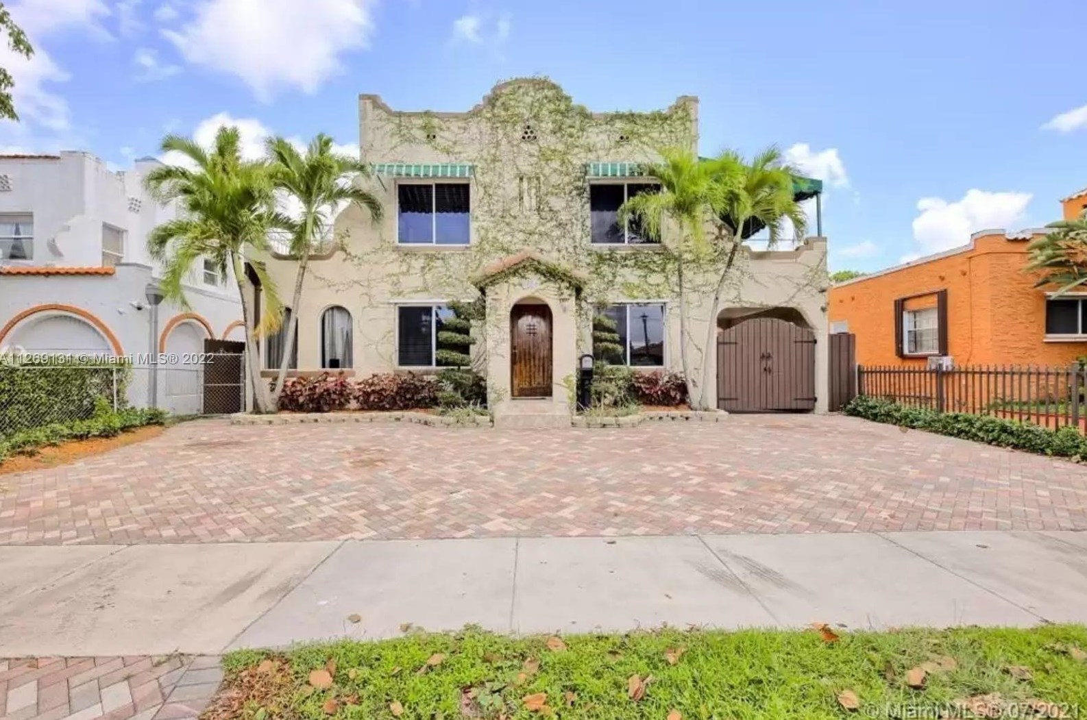 2264 16th Ter, Miami, FL 33145-2012