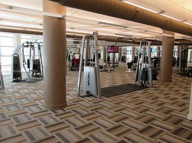 244 Biscayne Blvd, Miami FL 33132-2219 exterior