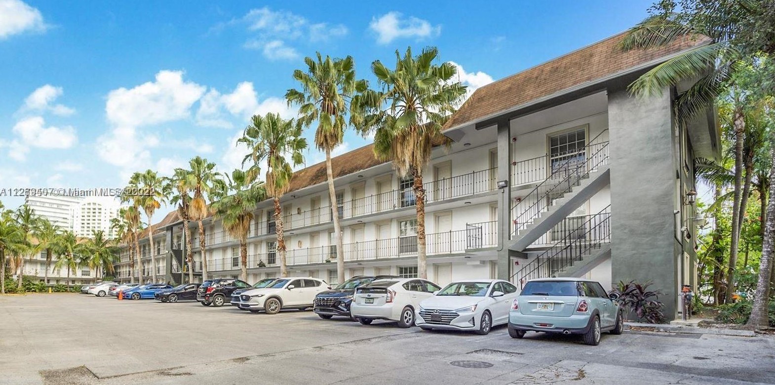 3245 Virginia St Apt 32, Miami, FL 33133