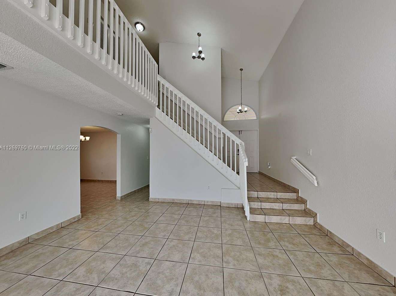 7866 Nw 193rd Ter, Hialeah, FL 33015