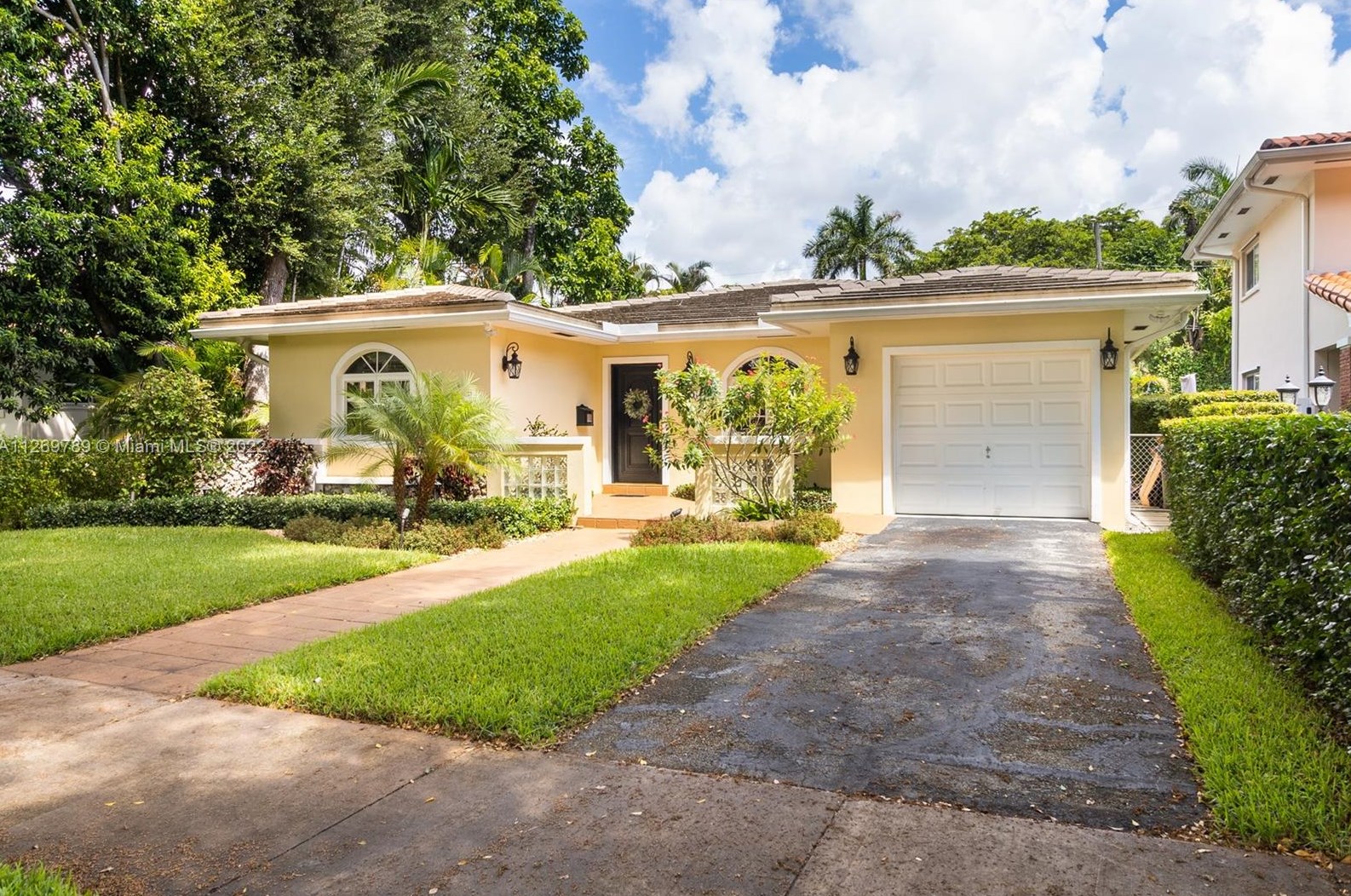 1517 Saragossa Ave, Miami, FL 33134