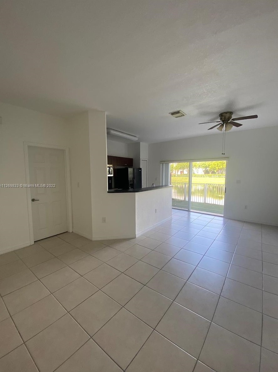 8258 Nw 108th Pl #9-4, Miami, FL