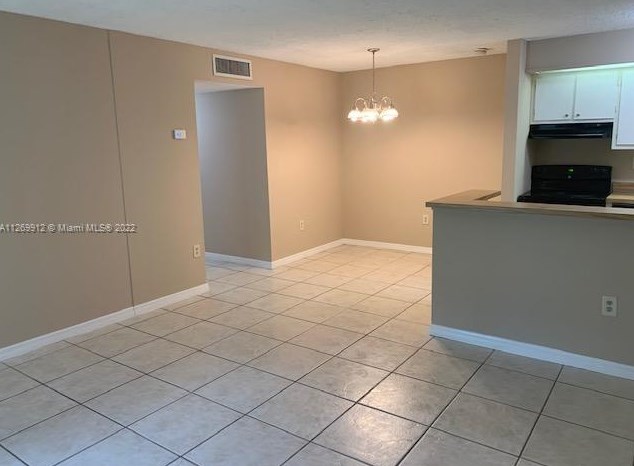917 199th St, Miami, FL 33169-2849