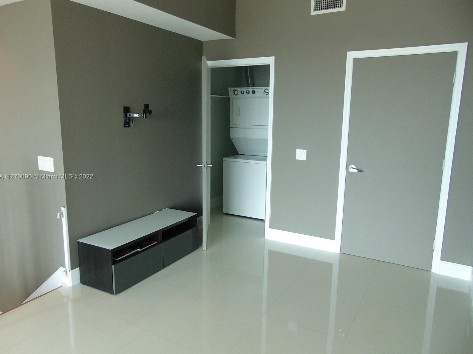 60 Sw 13th St #2619, Miami, FL 33130