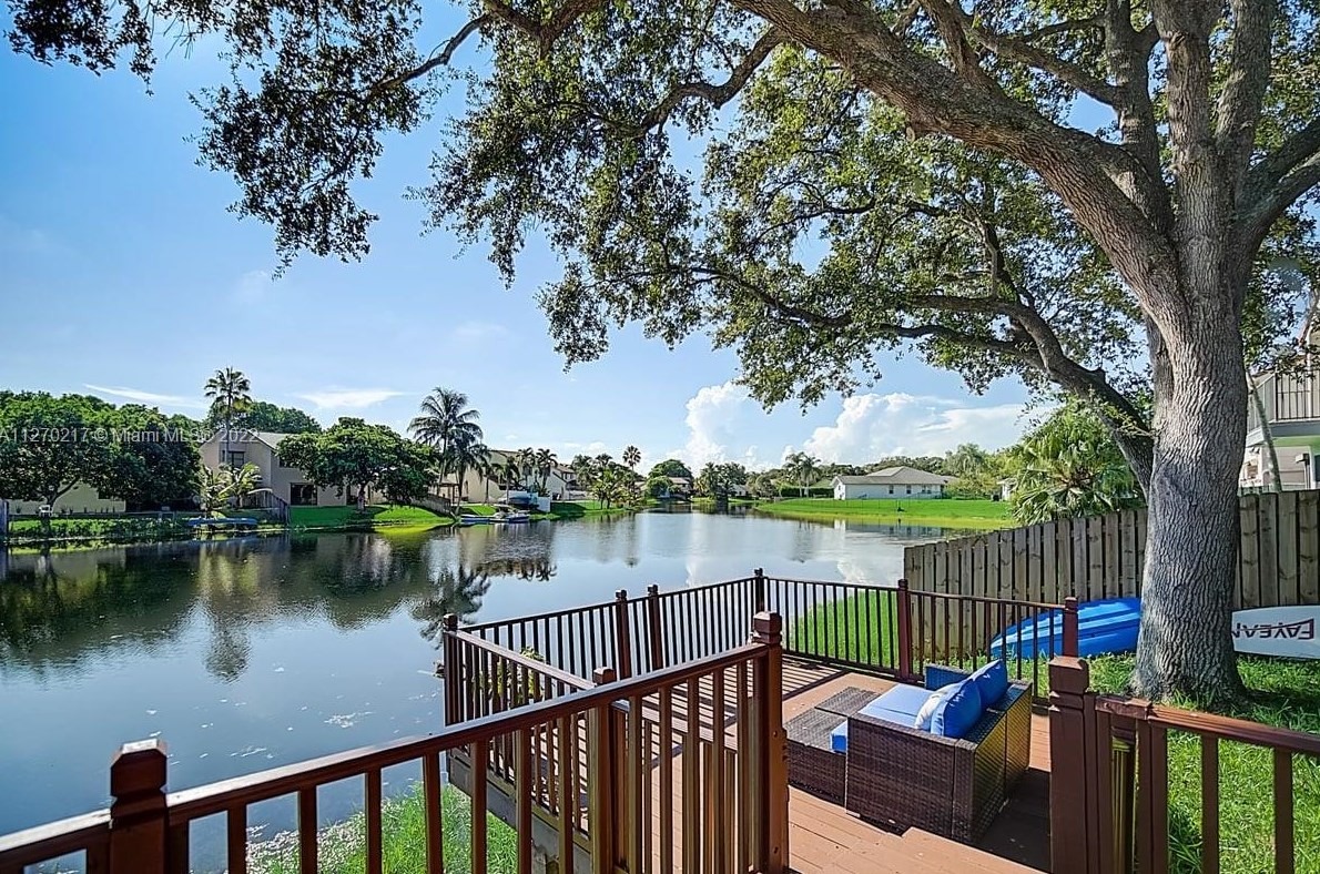2905 Begonia Way, Hollywood, FL 33026-3679