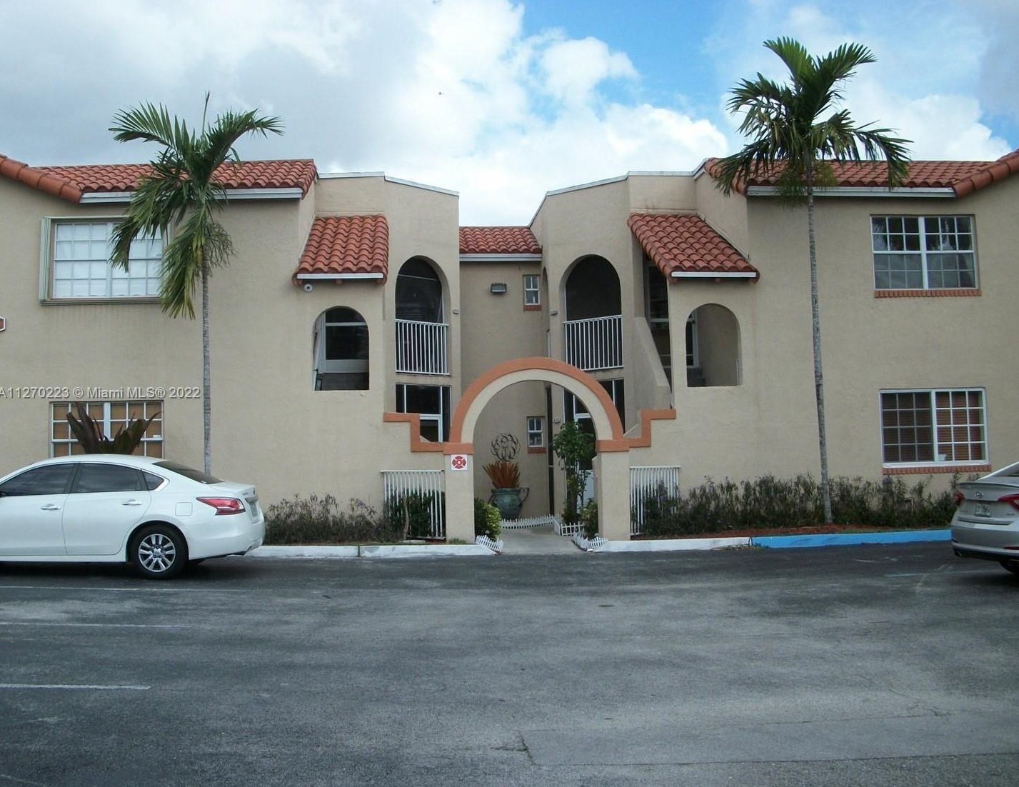 8713 Sw 5th St #204, Hollywood, FL 33025