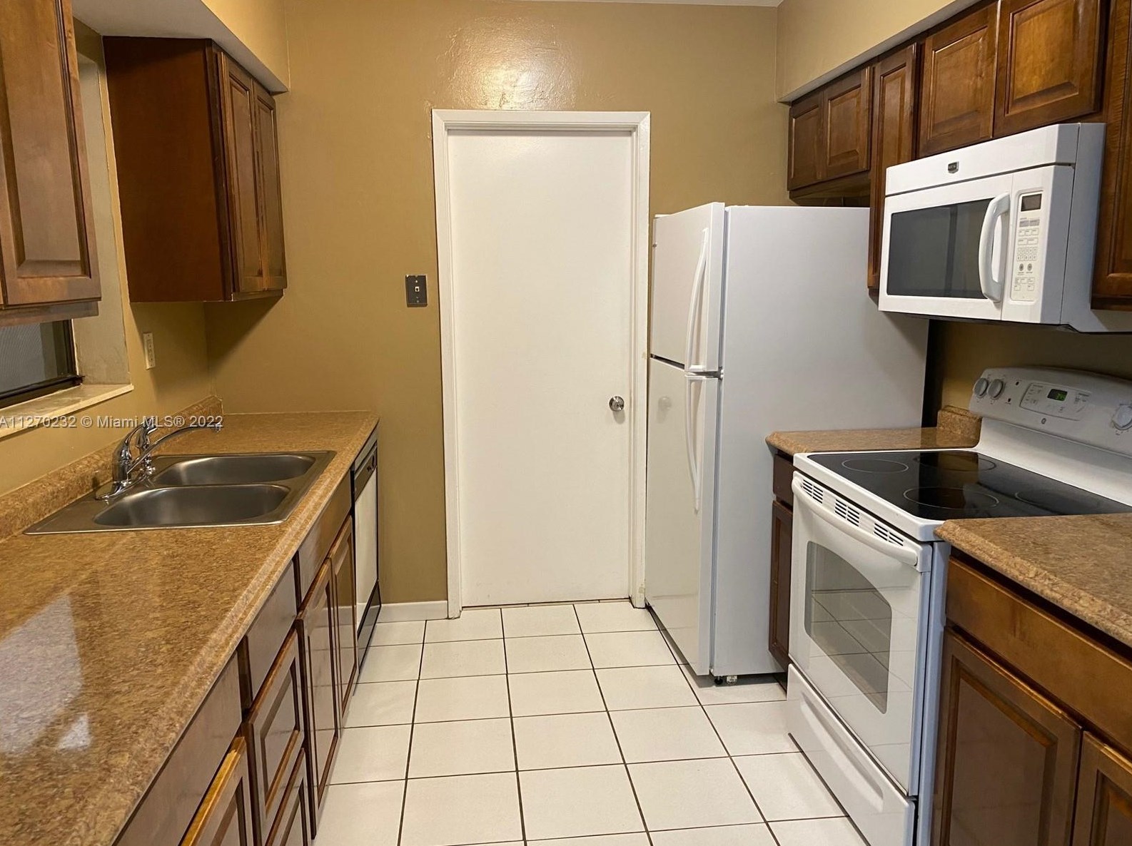 2230 N 61st Ave, Hollywood, FL 33024