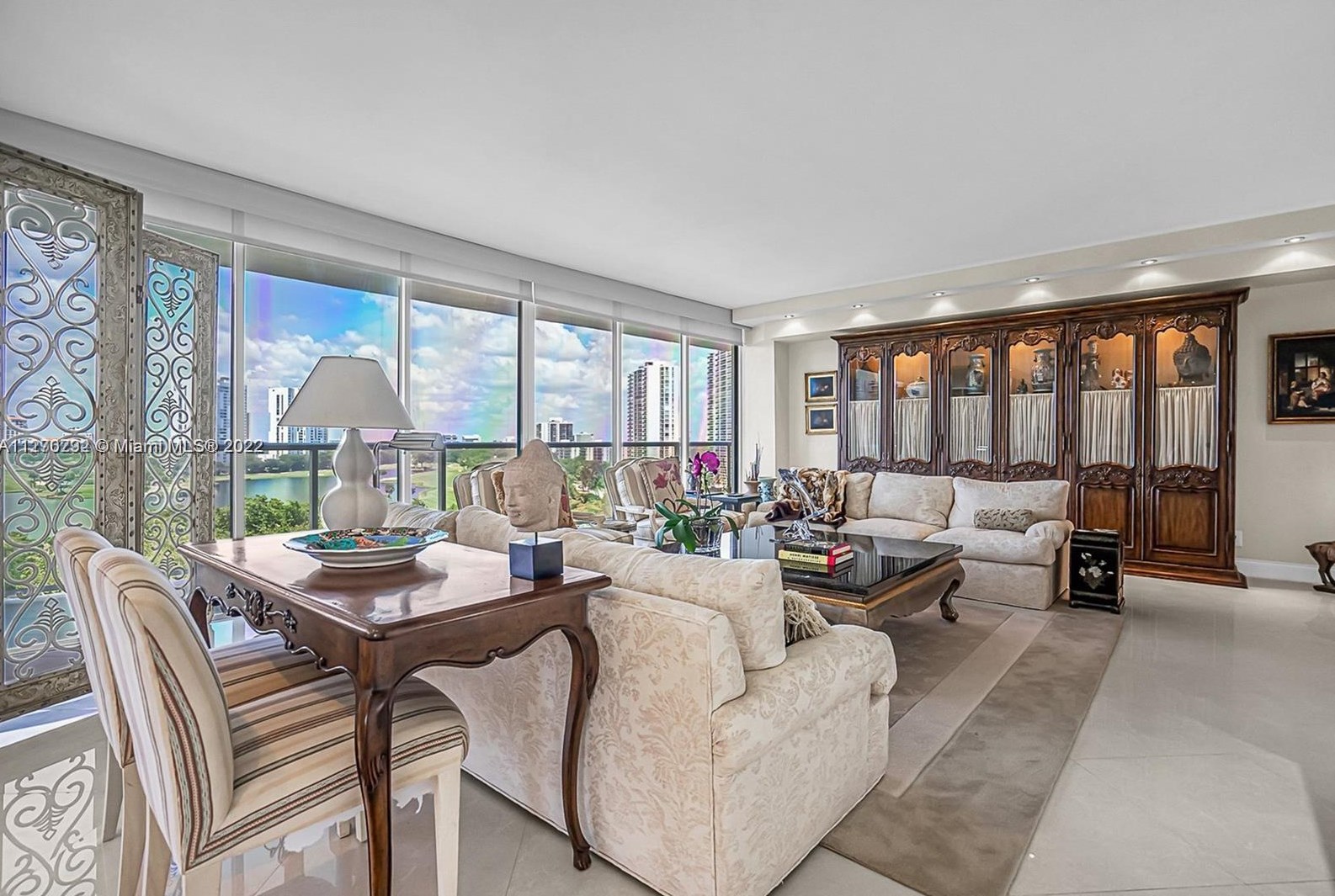 20281 E Country Club Dr Apt 715, Miami, FL 33180