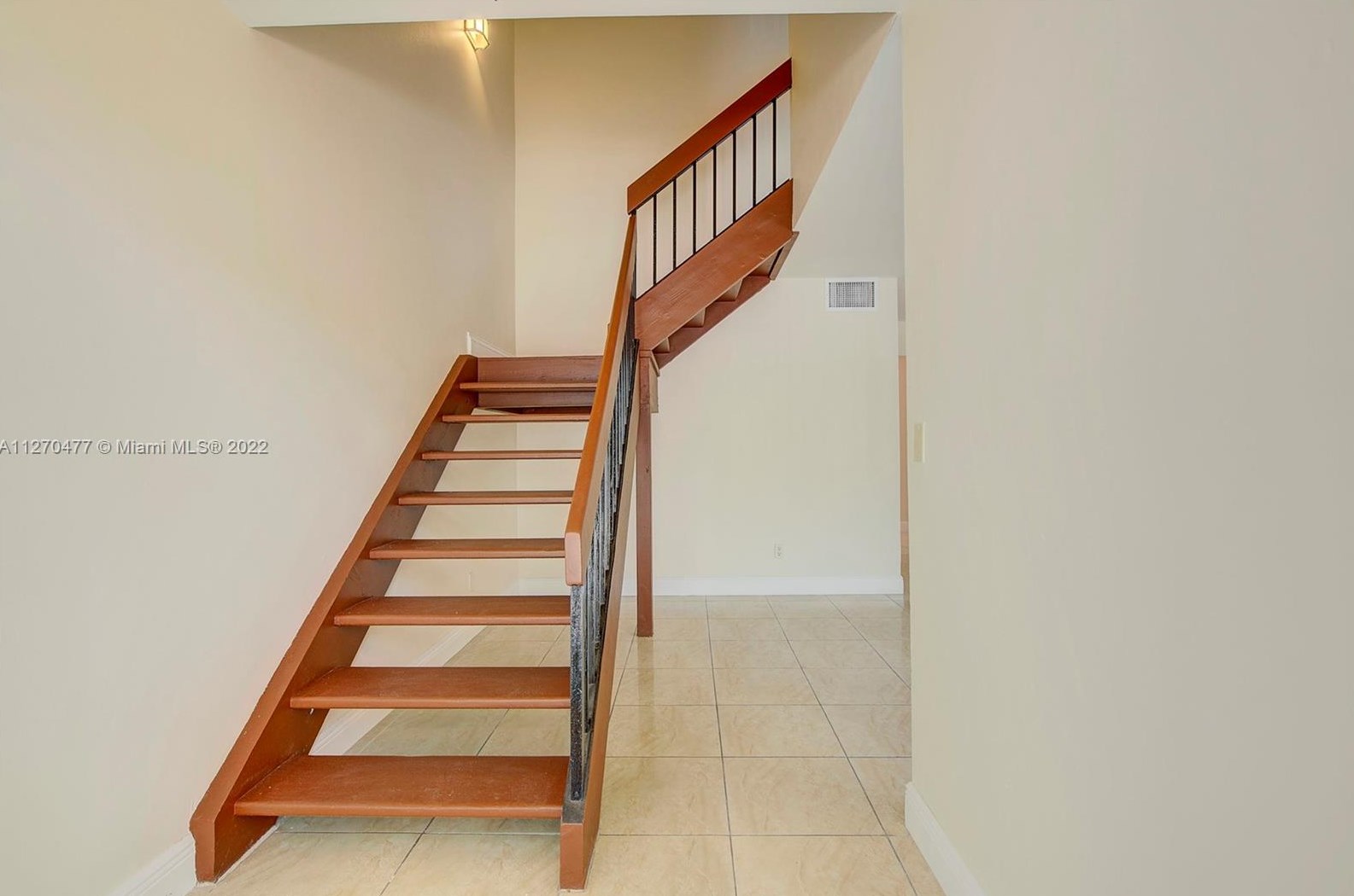 4033 Sw 68th Way #2-i, Hollywood, FL