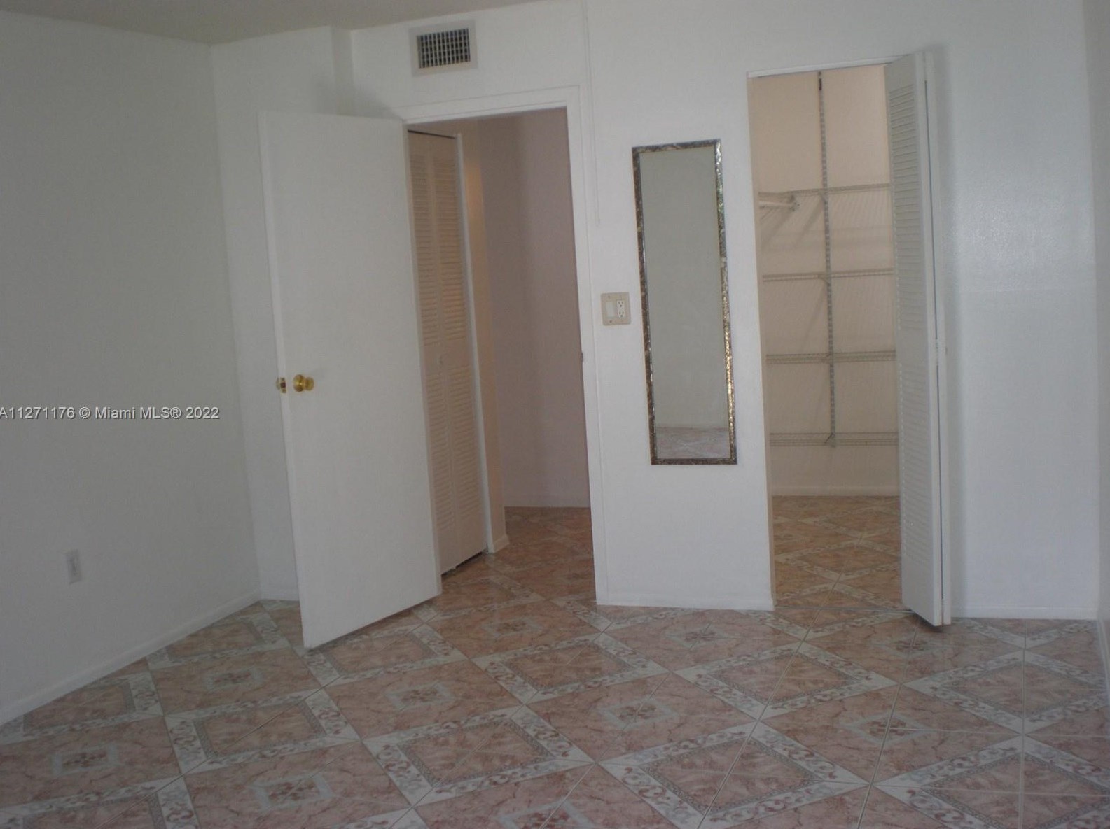 16950 W Dixie Hwy #237, Miami, FL 33160