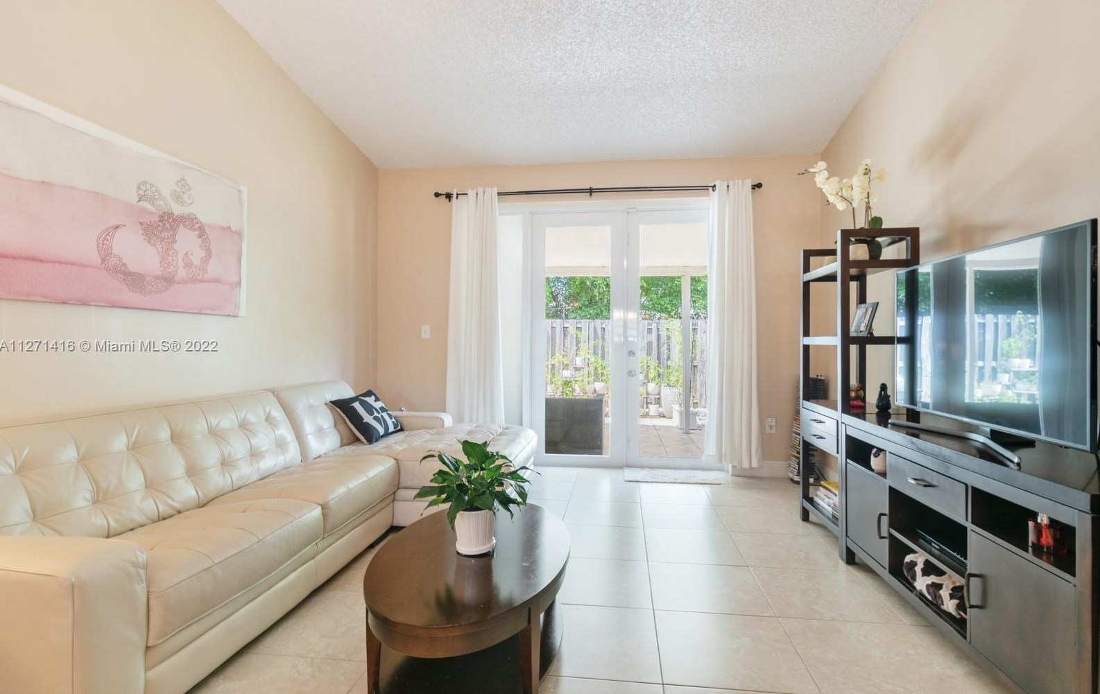 19260 Nw 67th Pl, Hialeah, FL 33015