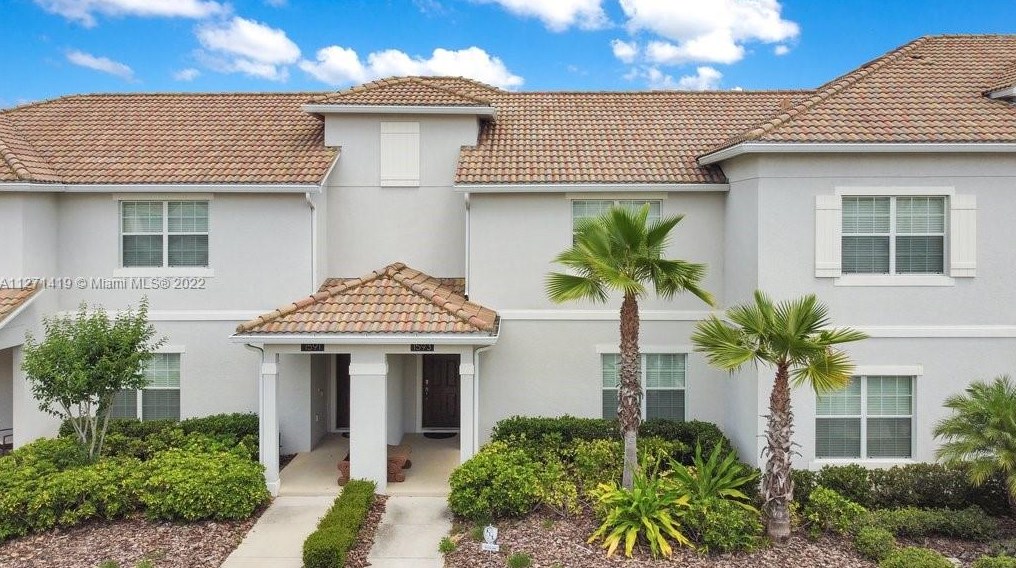 1593 Moon Valley Dr, Davenport, FL 33896