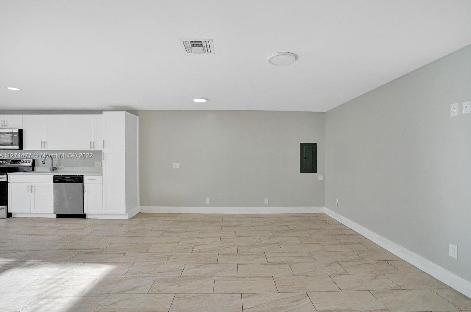 242 Sw 9th St #2, Dania Beach, FL 33004