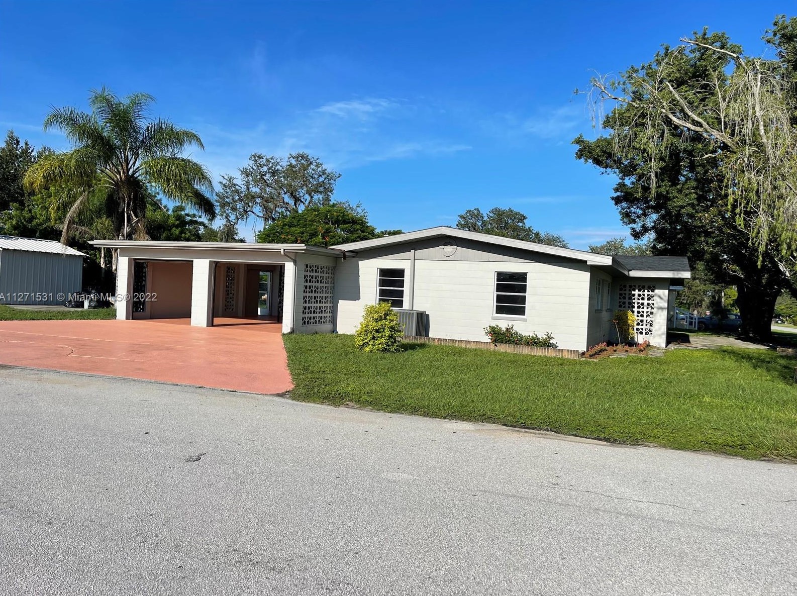 414 E Oak St, Avon Park Lakes, FL 33825