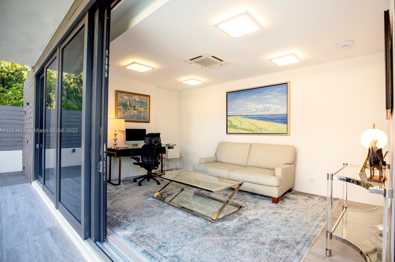 5061 Bay Rd, Miami FL  33140-2006 exterior