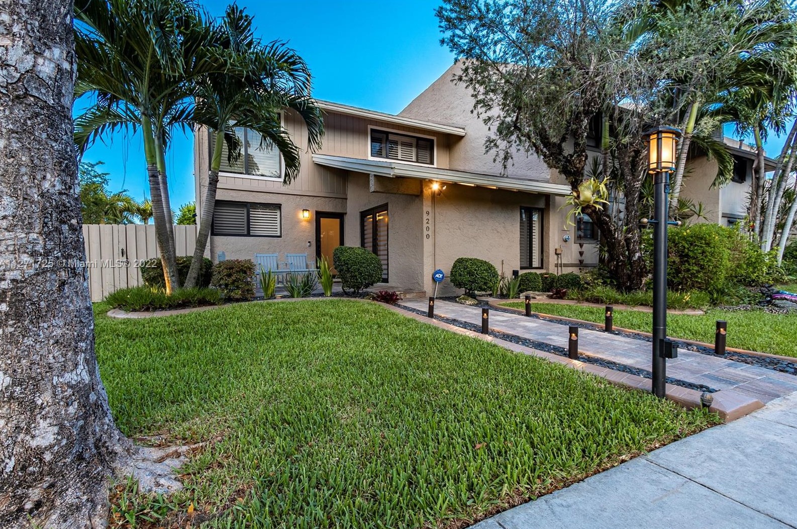 9200 136th Street Cir, Miami, FL 33176-5824