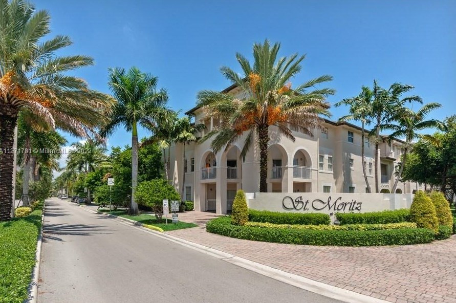 11401 Nw 89th St Apt 211, Miami, FL 33178