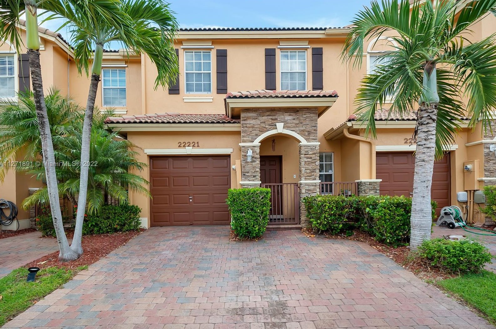 22221 93rd Pl, Miami, FL 33190-1225