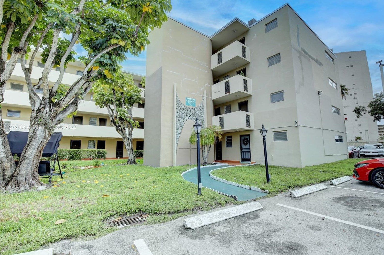 1710 191st St, Miami, FL 33056-3339