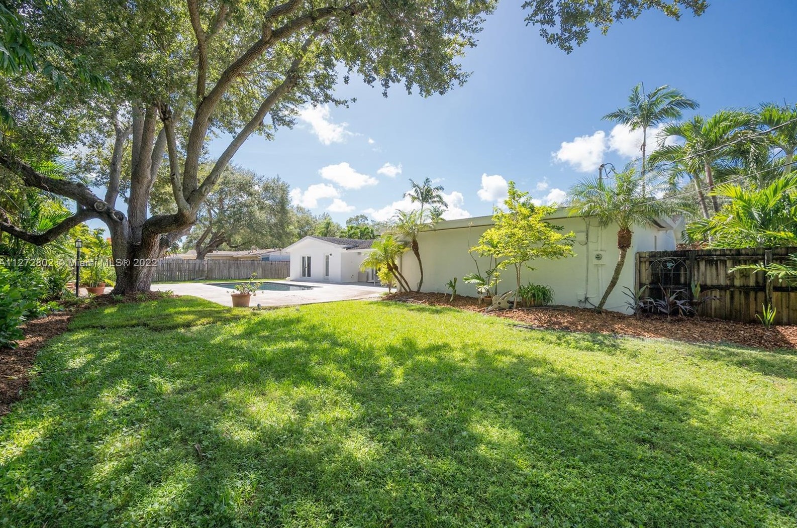 8301 165th Ter, Miami, FL 33157-3655