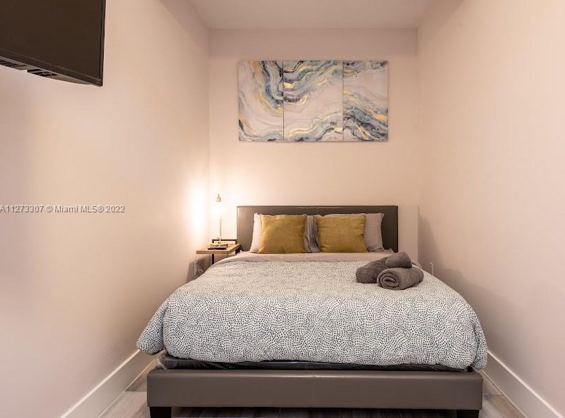 1102 N 14th Ave #1, Hollywood, FL 33020