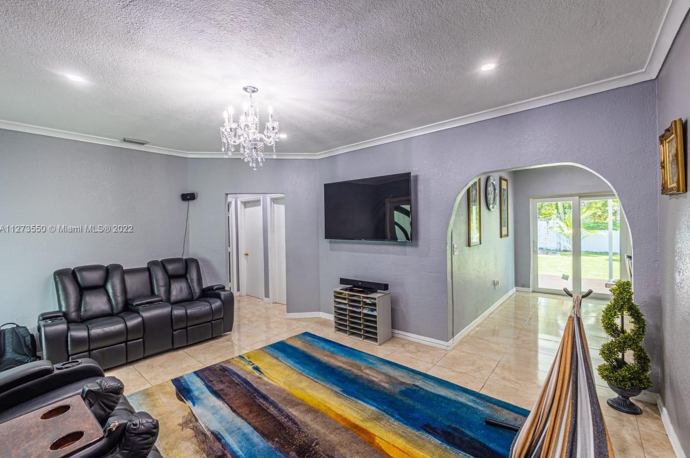 1460 35 St, Miami FL 33142-5552 exterior